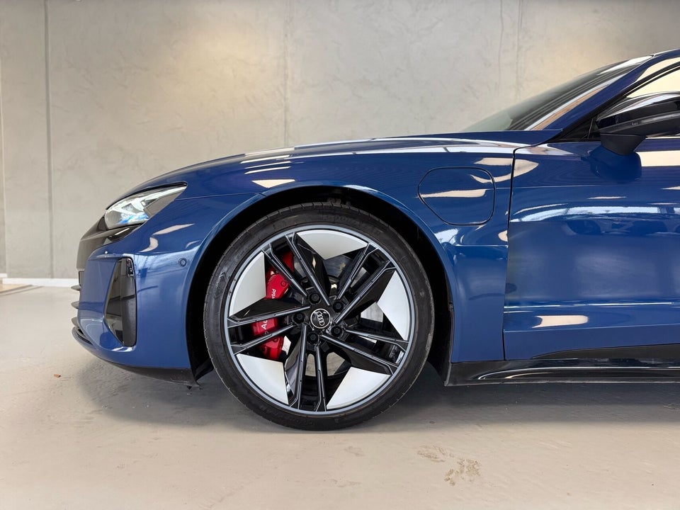 Audi RS e-tron GT quattro 4d