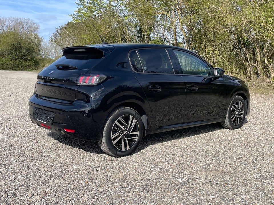 Peugeot 208 1,2 PureTech 100 Allure 5d