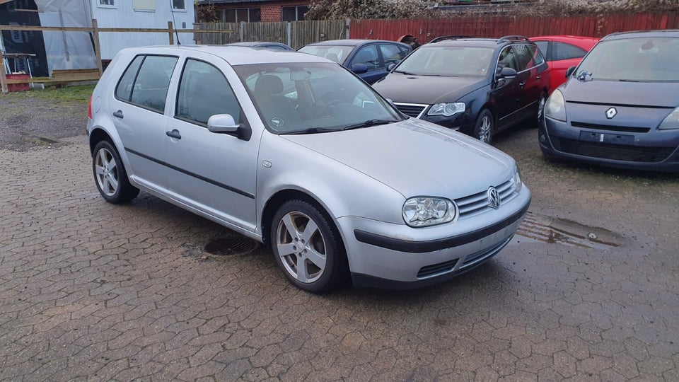 VW Golf IV 1,6 Highline Variant aut. 5d