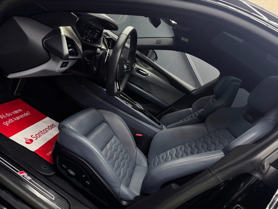 Audi RS e-tron GT quattro 4d