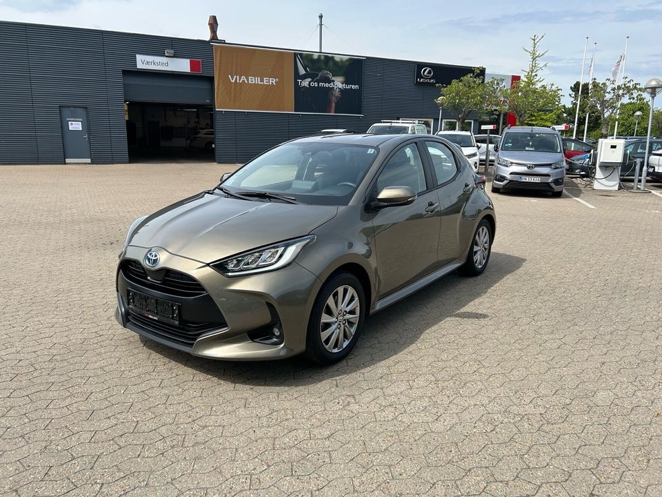Toyota Yaris 1,5 Hybrid Active Tech+ e-CVT 5d