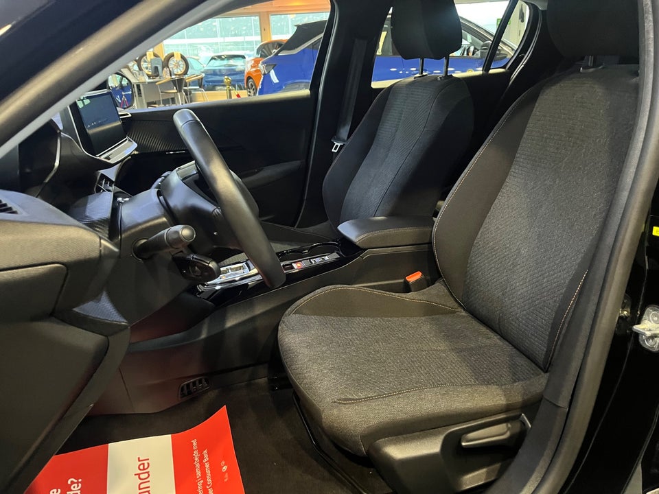 Peugeot e-208 50 Style 5d