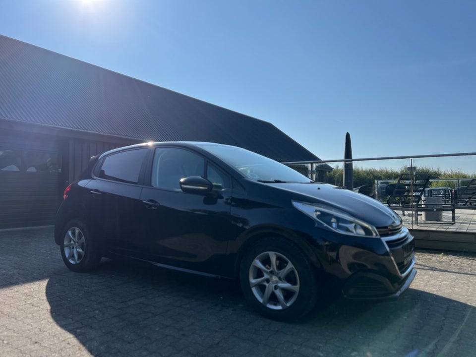 Peugeot 208 1,6 BlueHDi 100 Desire Sky 5d