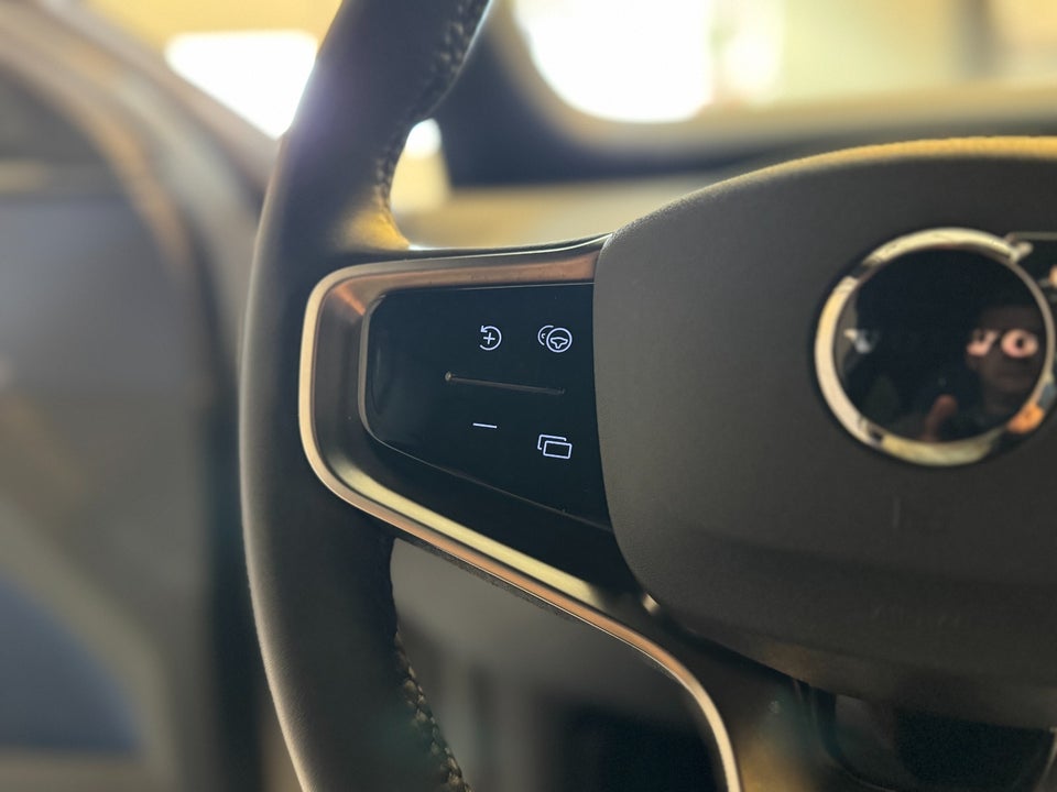 Volvo EX30 Extended Range Plus 5d