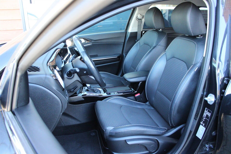Kia Ceed 1,6 PHEV Upgrade SW DCT 5d