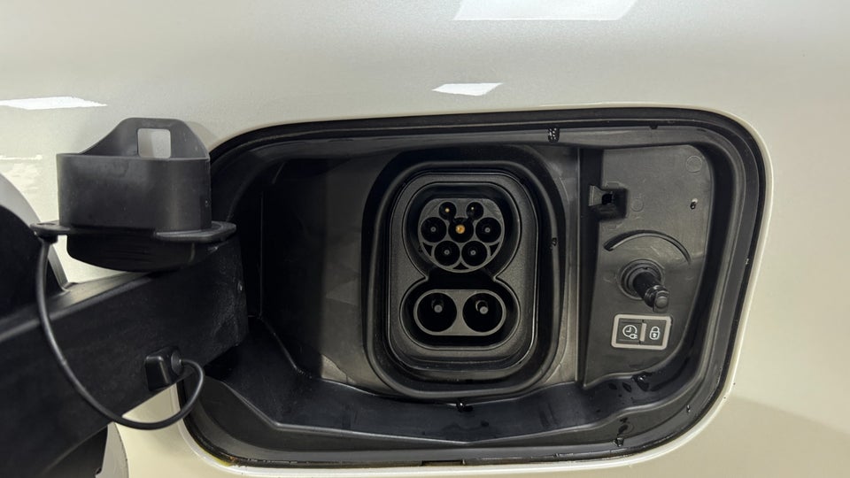 Citroën ë-C4 50 Shine 5d