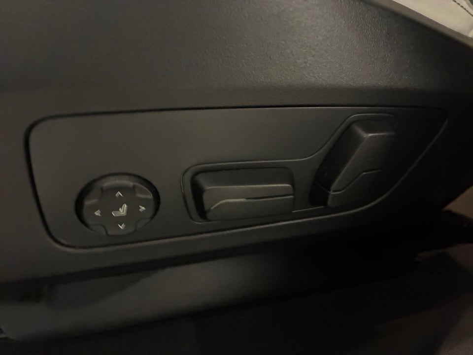BMW iX2 xDrive30 Fully Charged 5d