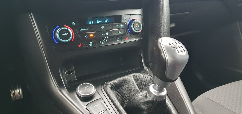 Ford Focus 1,5 SCTi 150 ST-Line stc. 5d