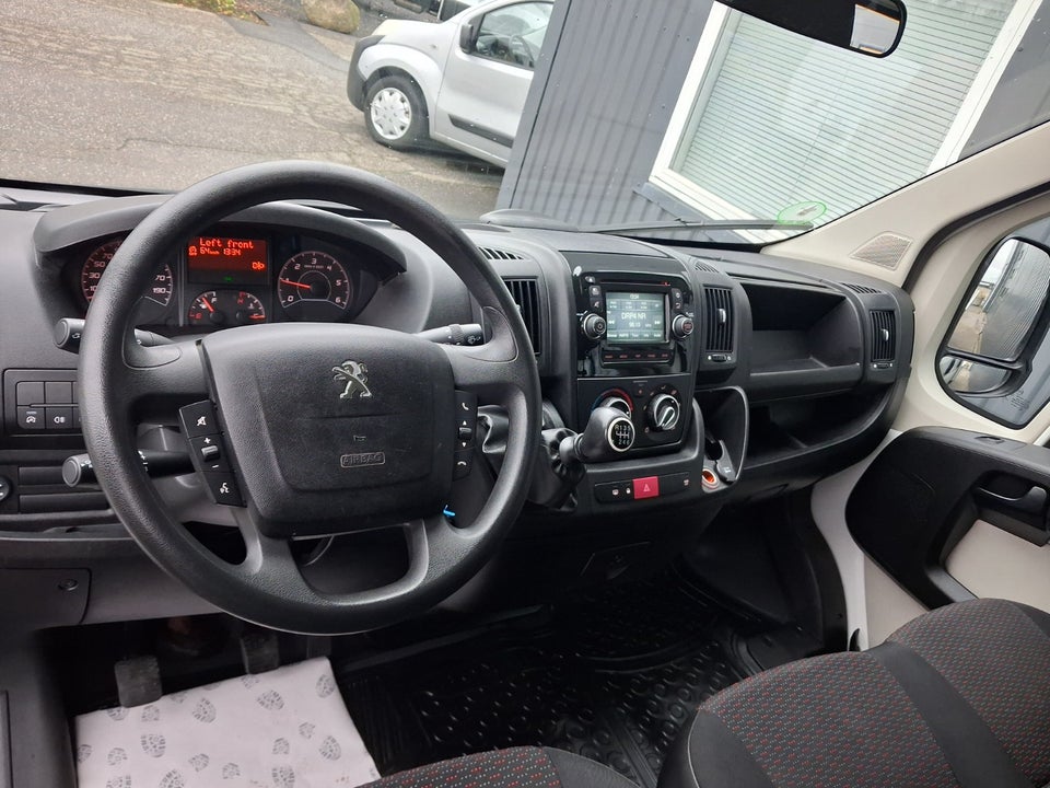 Peugeot Boxer 335 2,2 BlueHDi 165 L3 Db.Kab m/lad 4d