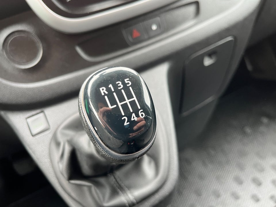 Renault Trafic T29 2,0 dCi 120 L2H1