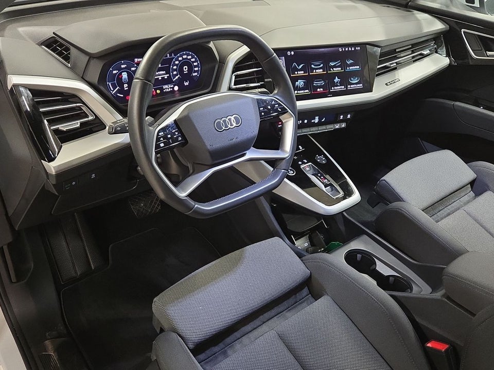 Audi Q4 e-tron 45 Progress 5d