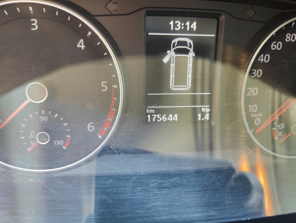 VW Transporter 2,0 TDi 150 Kassevogn lang