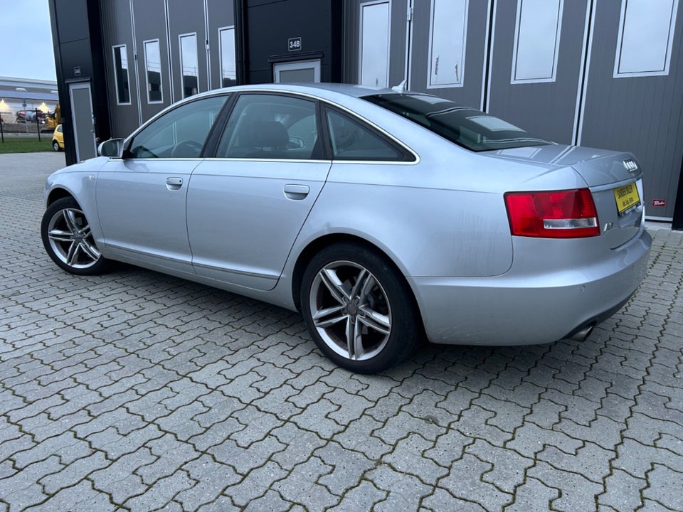 Audi A6 2,4 V6 Multitr. 4d