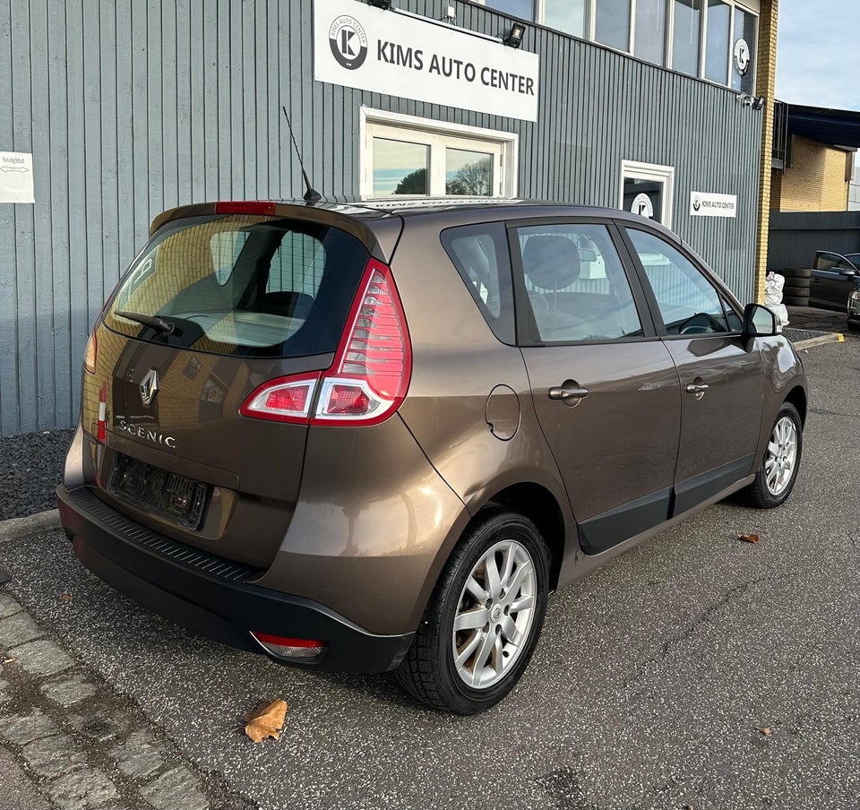 Renault Scenic III 1,6 16V Dynamique 5d