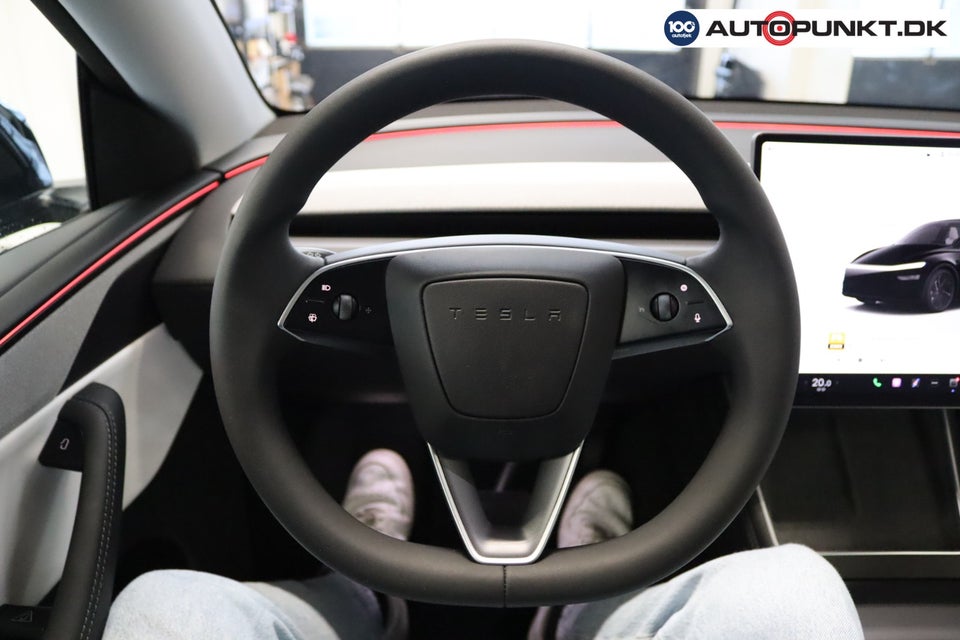 Tesla Model Y Long Range AWD 5d