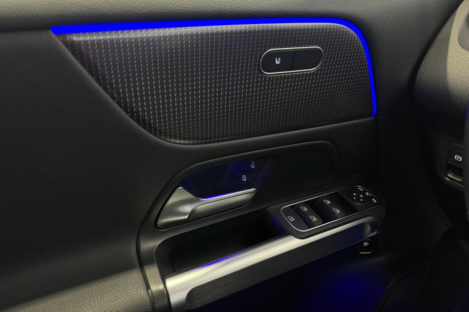 Mercedes EQB300 4Matic 7prs 5d