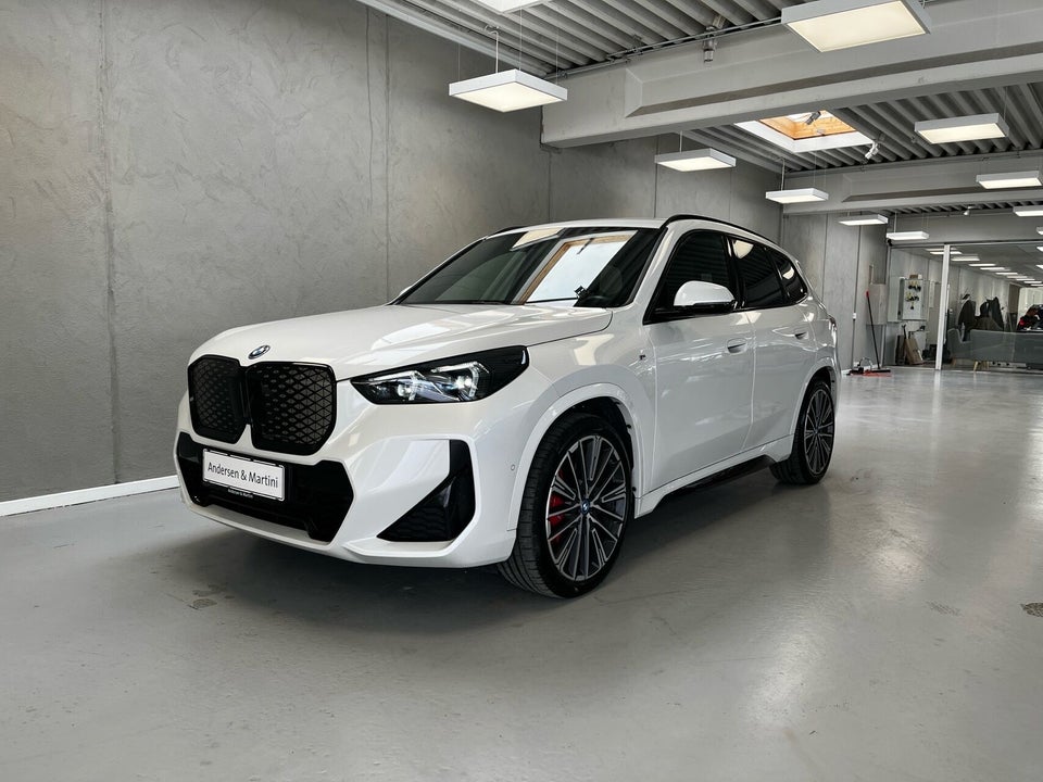 BMW iX1 xDrive30 M-Sport 5d
