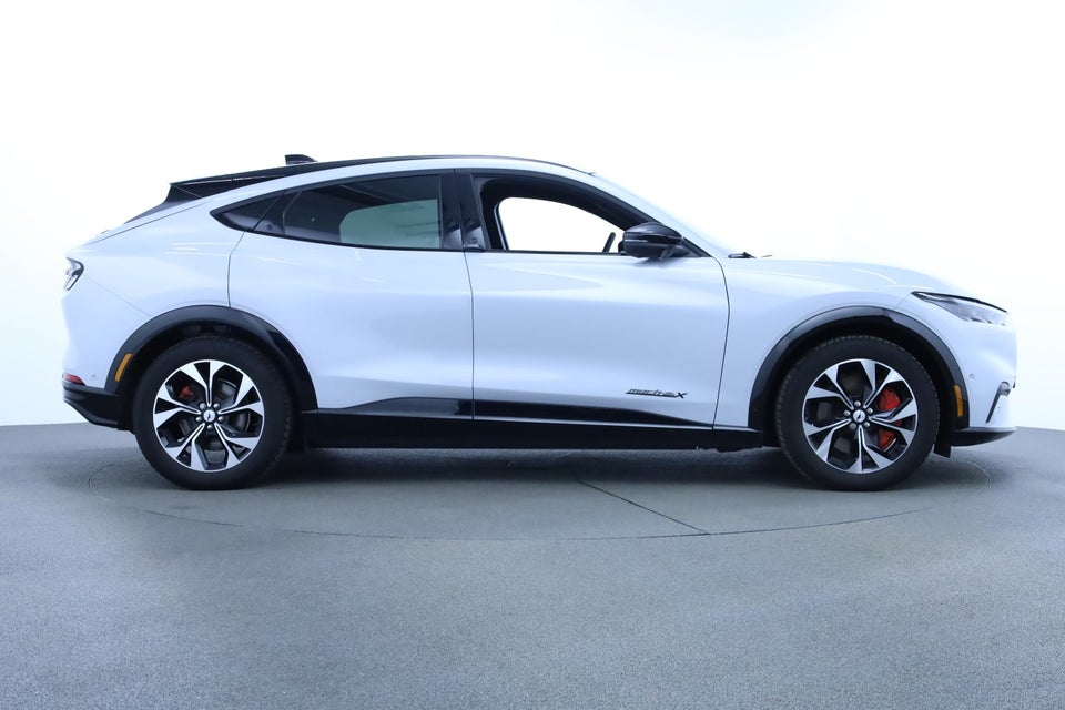 Ford Mustang Mach-E 91 Extended Range AWD 5d