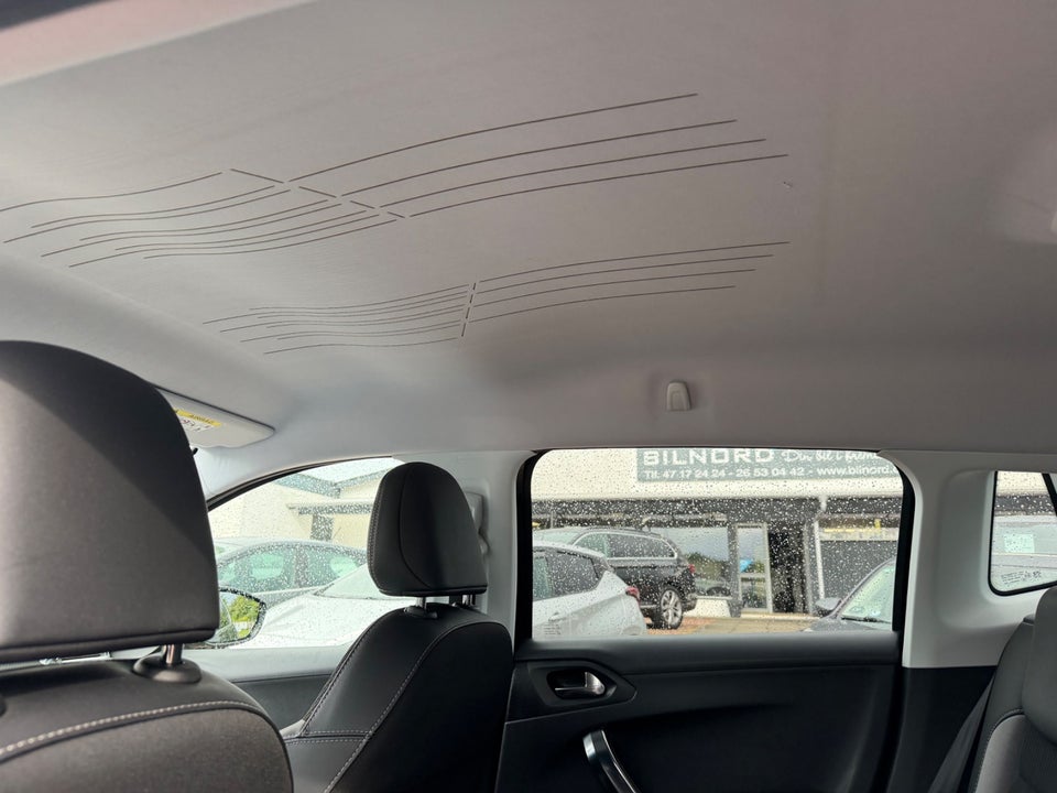 Peugeot 2008 1,6 BlueHDi 100 Allure 5d