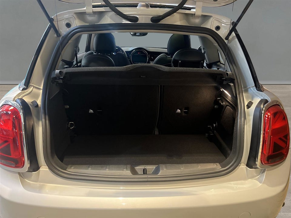 MINI Cooper SE Camden Edition 3d