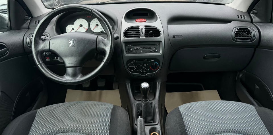 Peugeot 206 1,6 Edition 3d