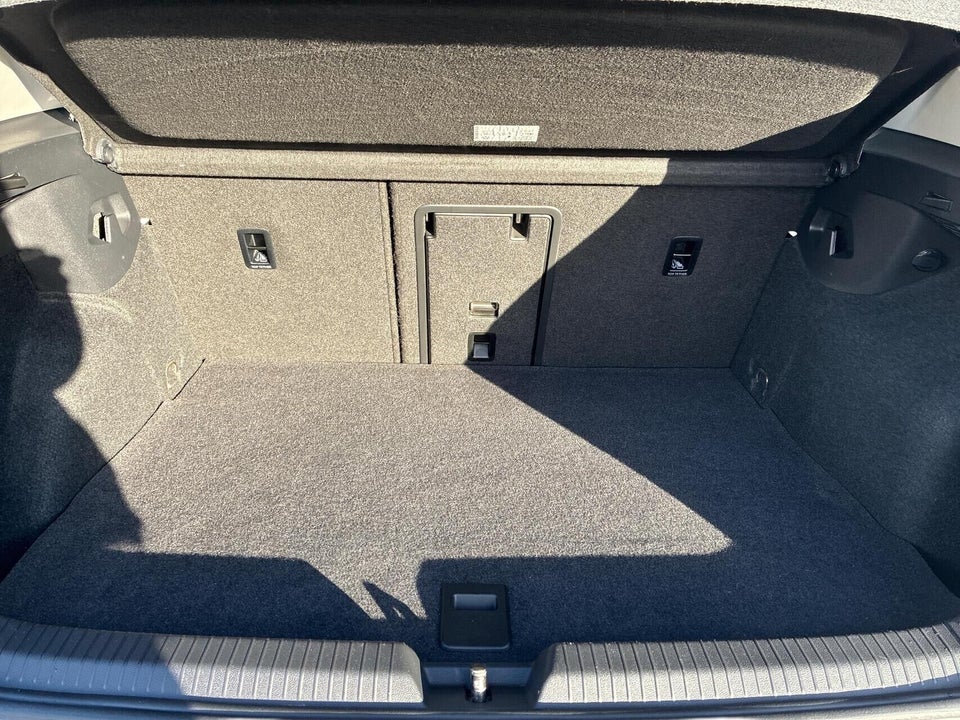 VW Golf VIII 1,4 eHybrid DSG 5d