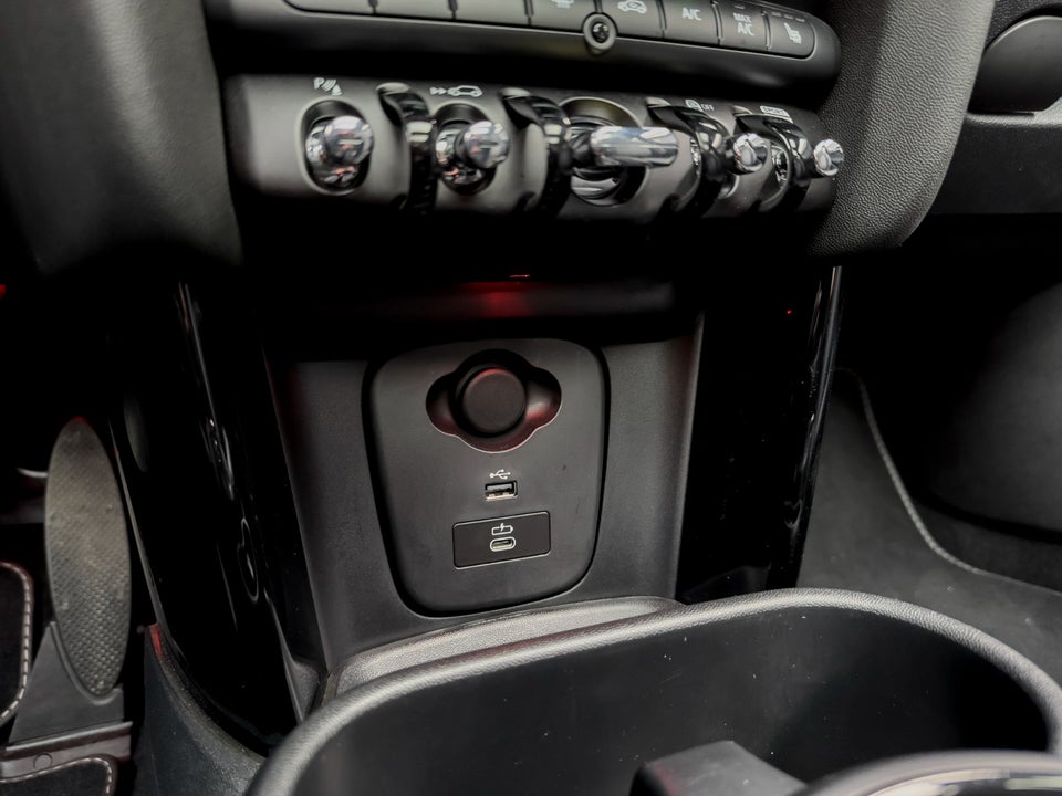 MINI Cooper SE Yours Trim 3d