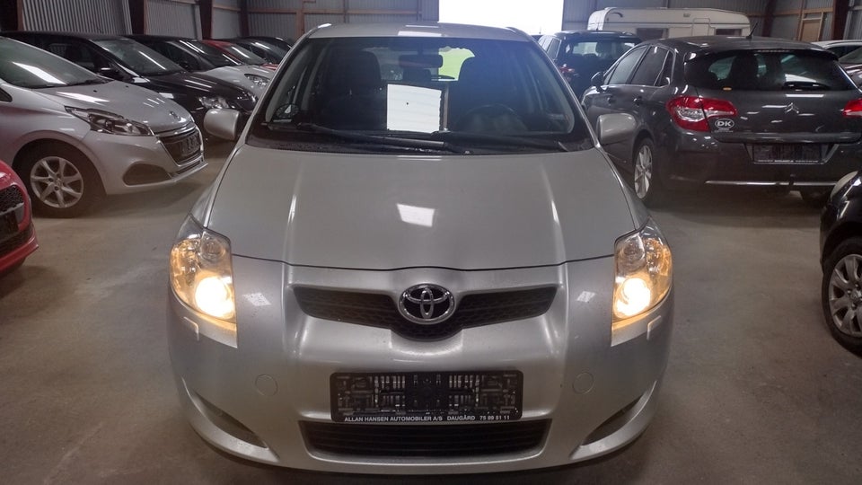 Toyota Auris 1,6 Sol 5d