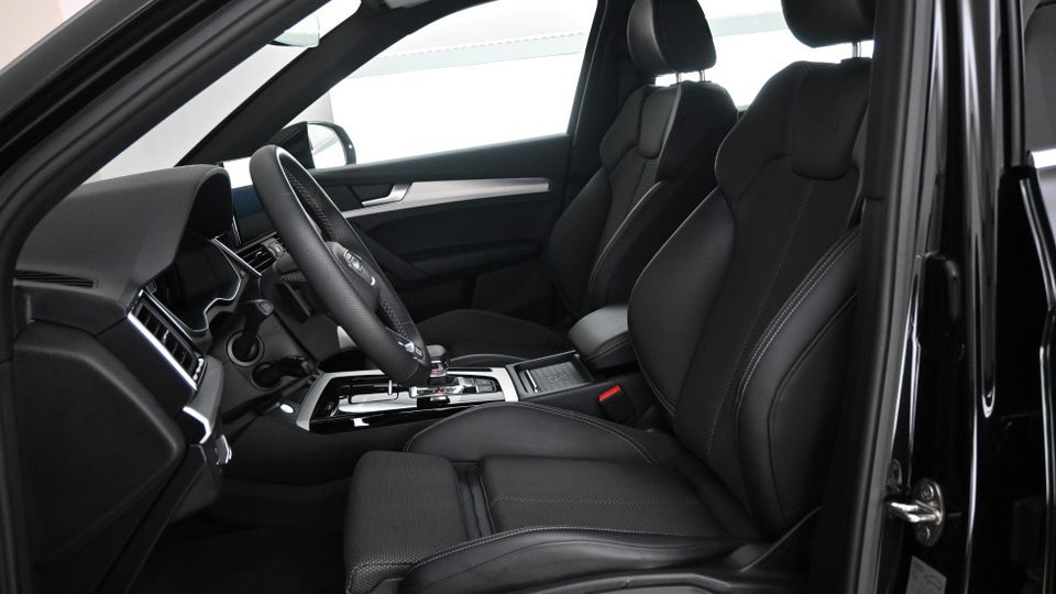 Audi Q5 55 TFSi e S-line quattro S-tr. 5d