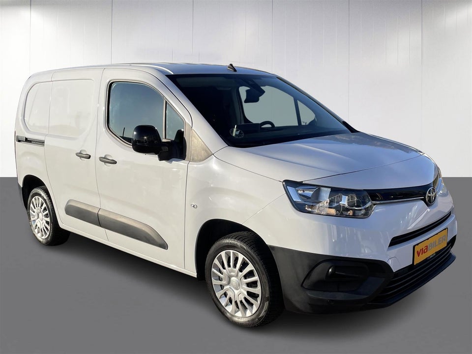 Toyota ProAce City 1,5 D 102 Medium Comfort 6d