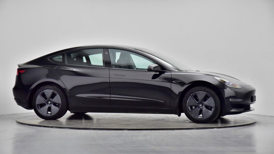 Tesla Model 3 Long Range AWD 4d