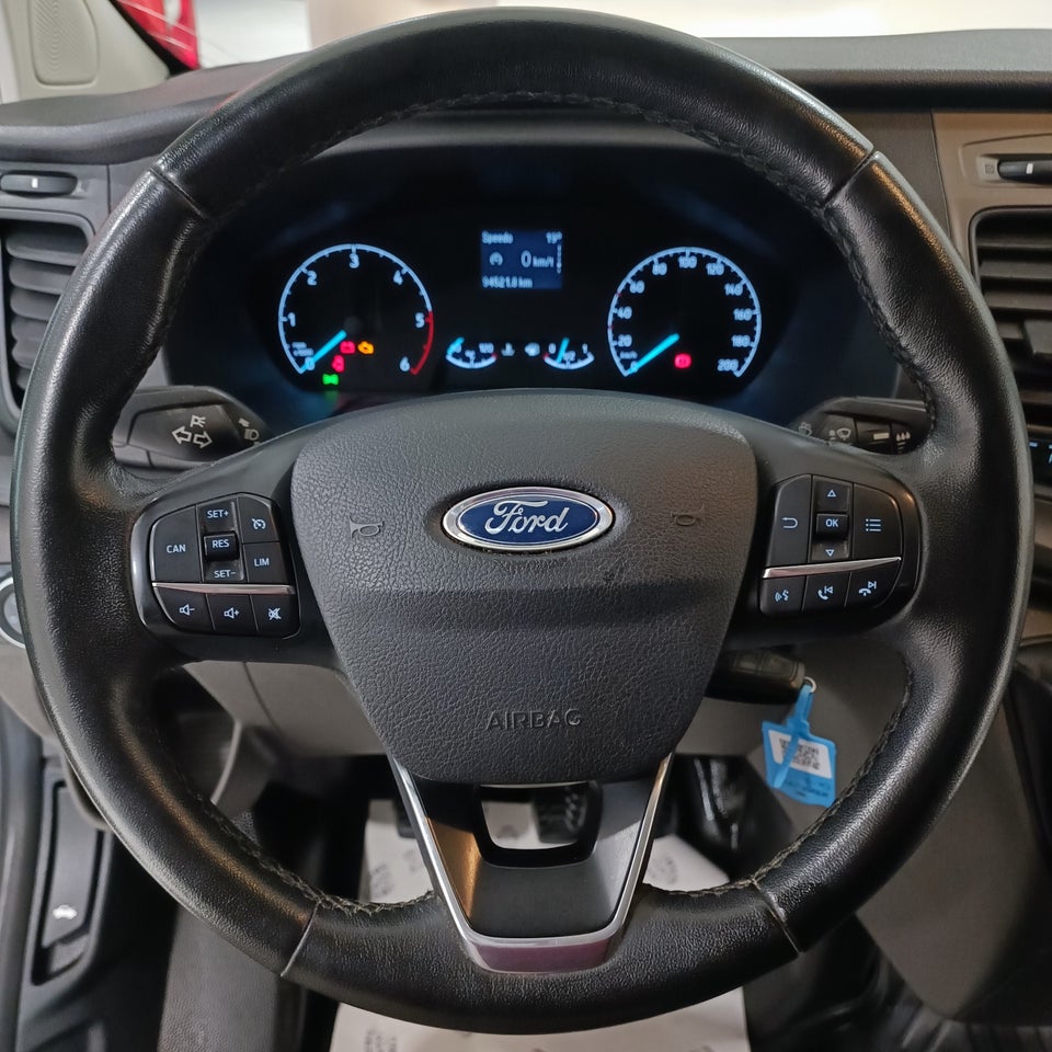 Ford Transit Custom 320 L2 2,0 TDCi 130 Trend
