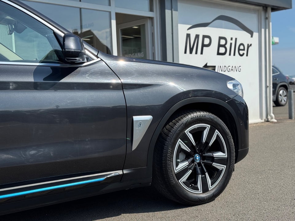 BMW iX3 Charged 5d