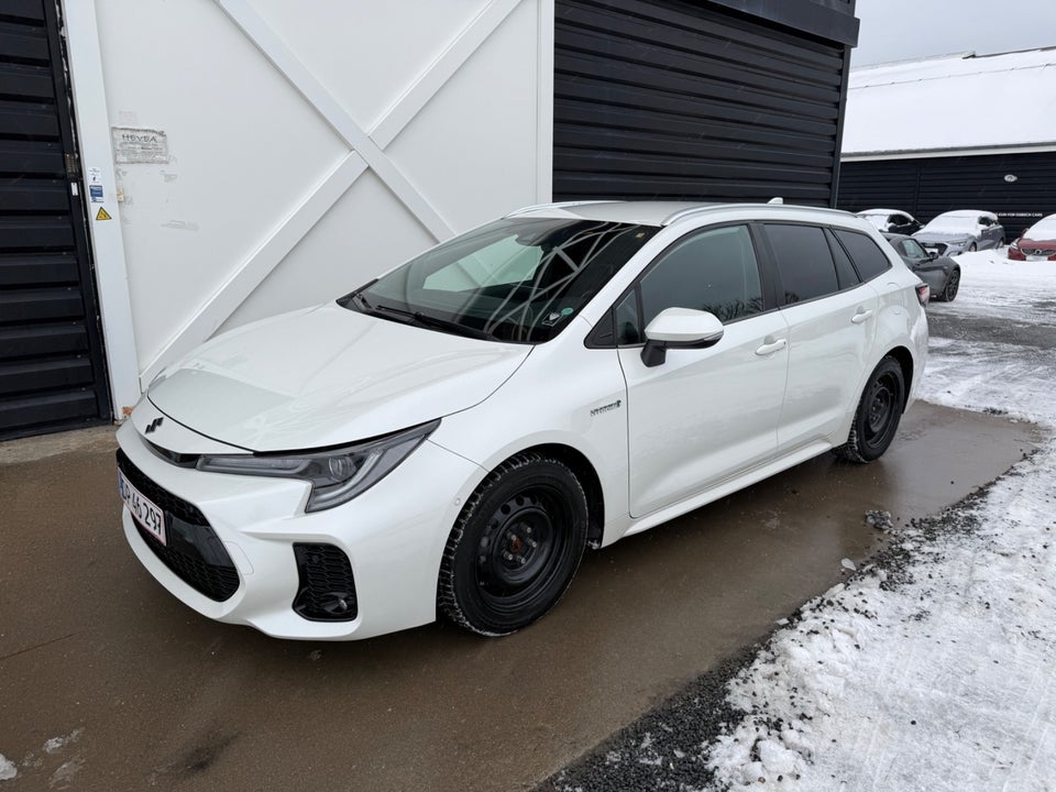 Suzuki Swace 1,8 HEV Exclusive White stc. e-CVT 5d