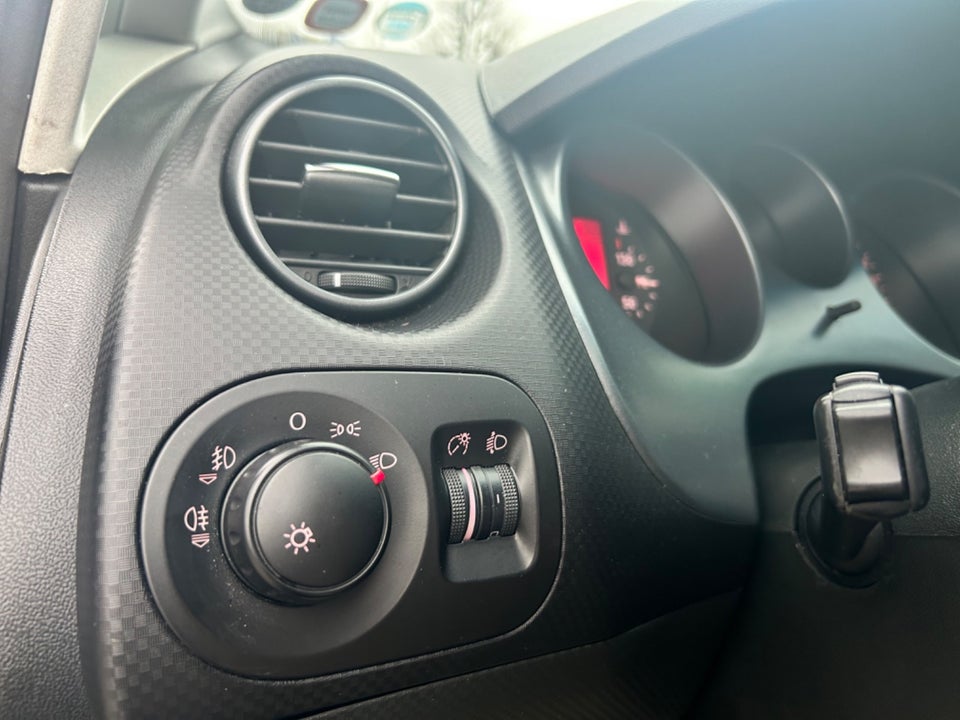 Seat Altea 2,0 TDi 140 Stylance DSG Van 5d