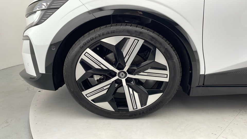 Renault Megane E-Tech 60 Iconic 5d