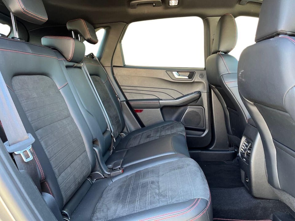 Ford Kuga 2,5 PHEV ST-Line X CVT 5d