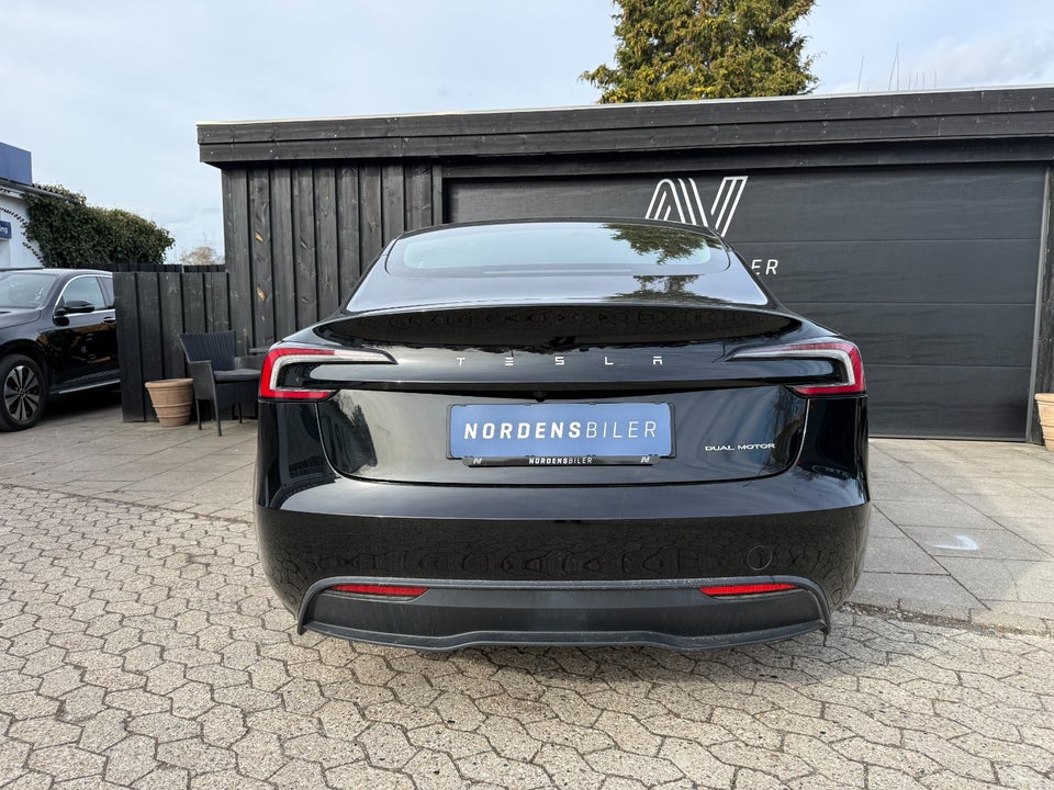 Tesla Model 3 Long Range AWD 4d