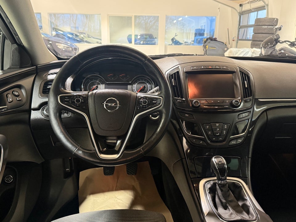 Opel Insignia 1,6 CDTi 136 Cosmo Sports Tourer 5d