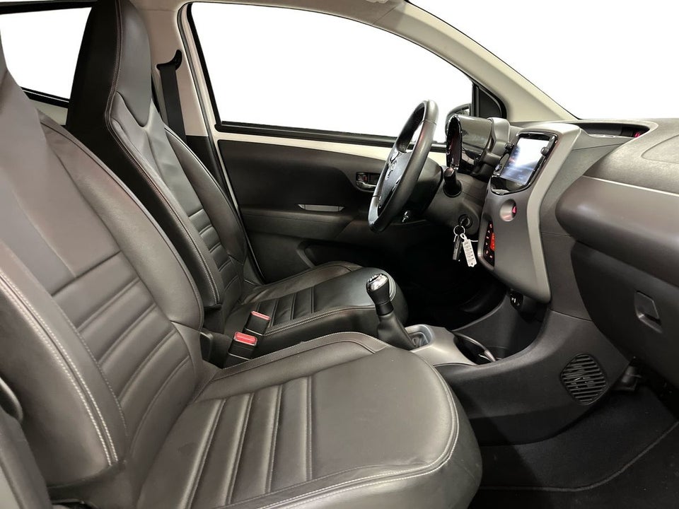 Toyota Aygo 1,0 VVT-i x-pose 5d