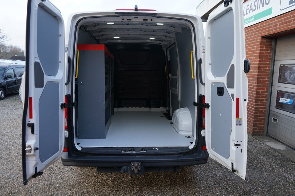 VW Crafter 35 2,0 TDi 140 Kassevogn L3H1