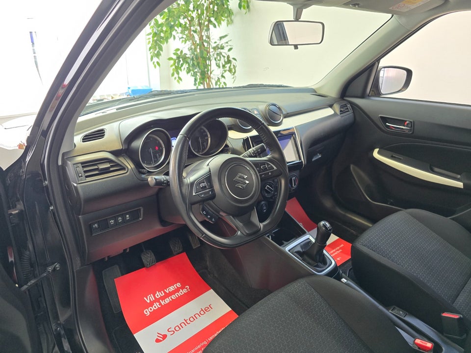 Suzuki Swift 1,2 mHybrid Action Star 5d