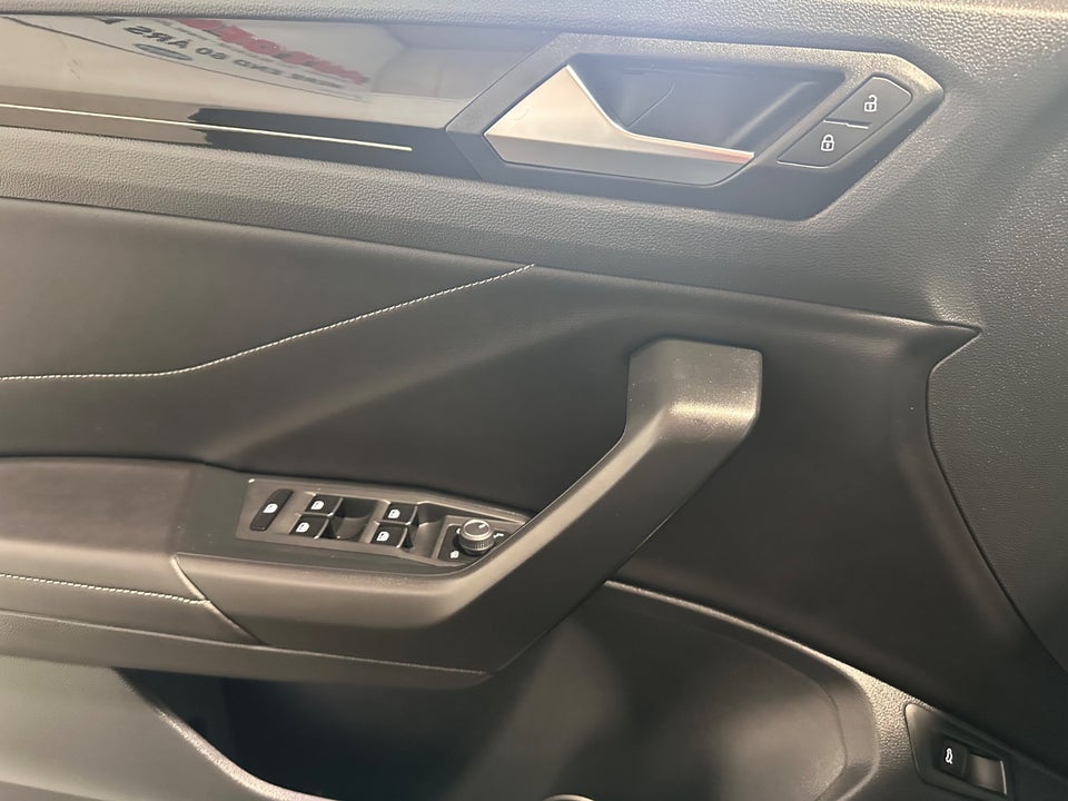 VW T-Roc 1,5 TSi 150 R-line DSG Van 5d