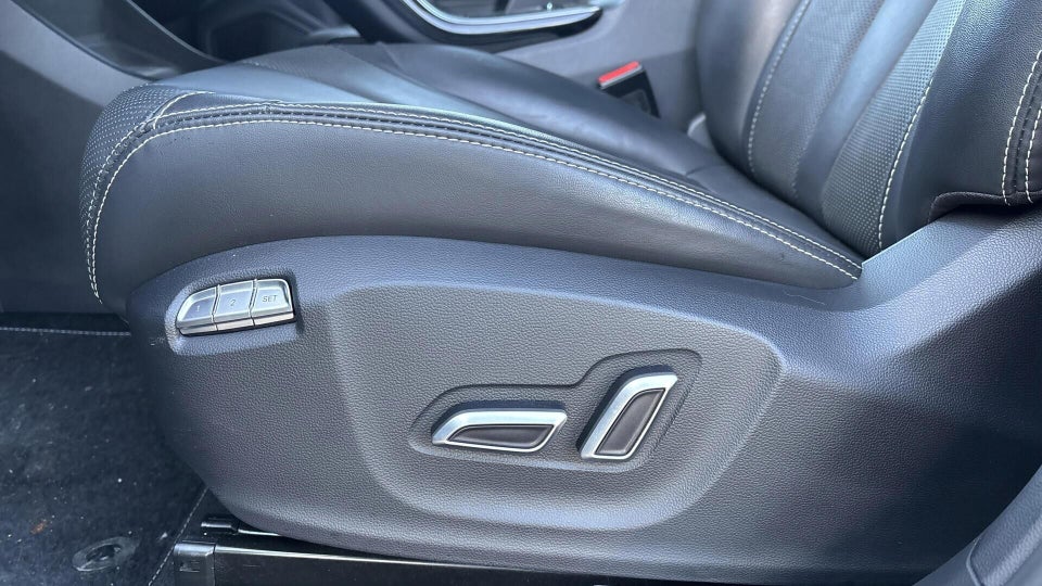 MG Marvel R Luxury 5d