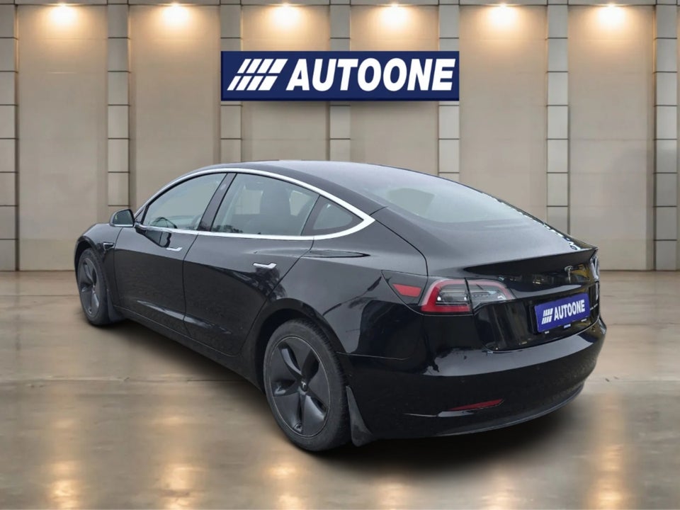 Tesla Model 3 Long Range AWD 4d