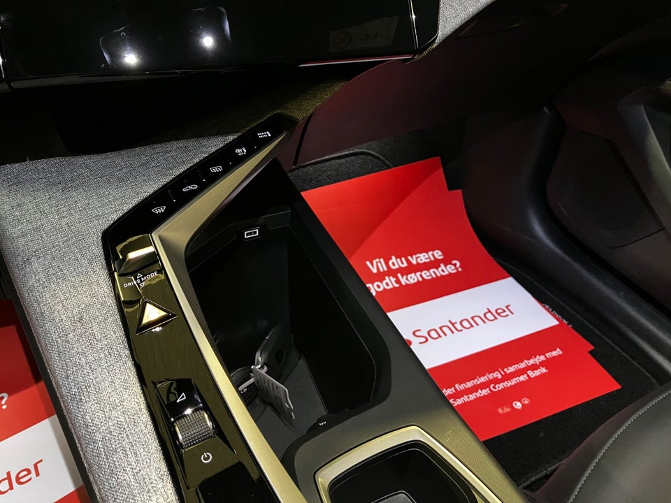 Peugeot e-5008 77 Allure 7prs 5d