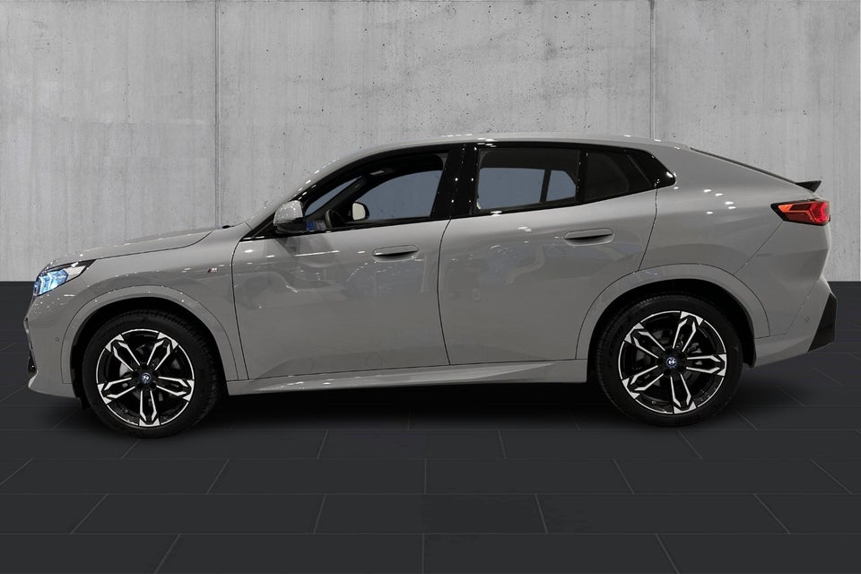 BMW iX2 eDrive20 M-Sport 5d