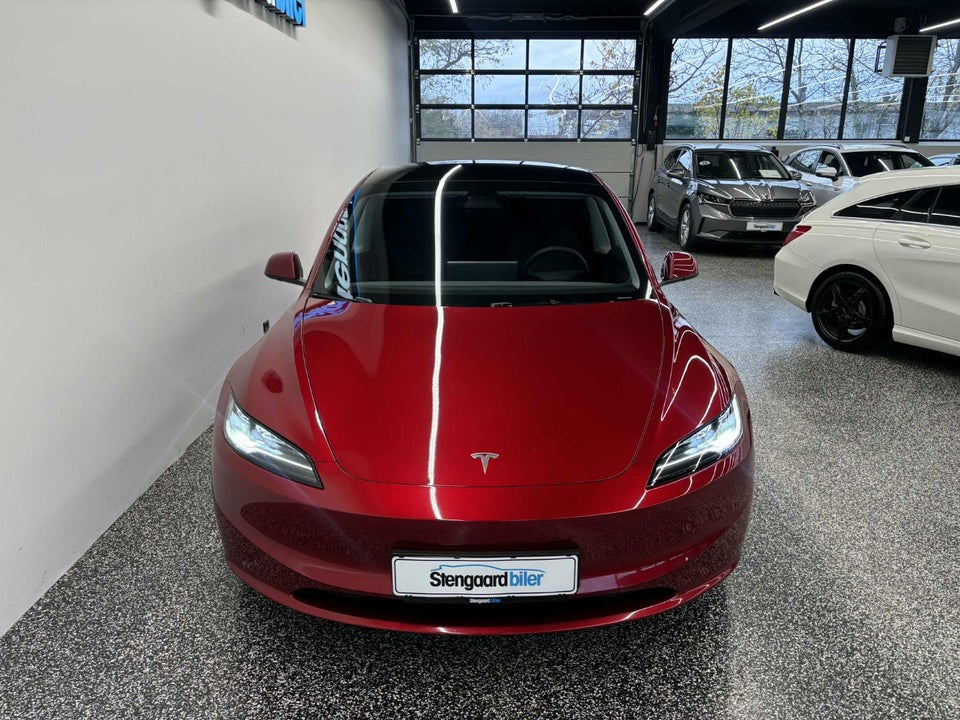 Tesla Model 3 Long Range AWD 4d