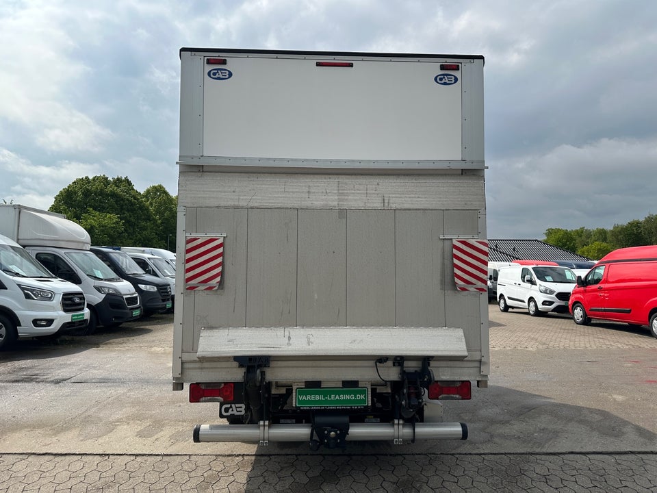 Iveco Daily 2,3 35S14 10,8m³ Van