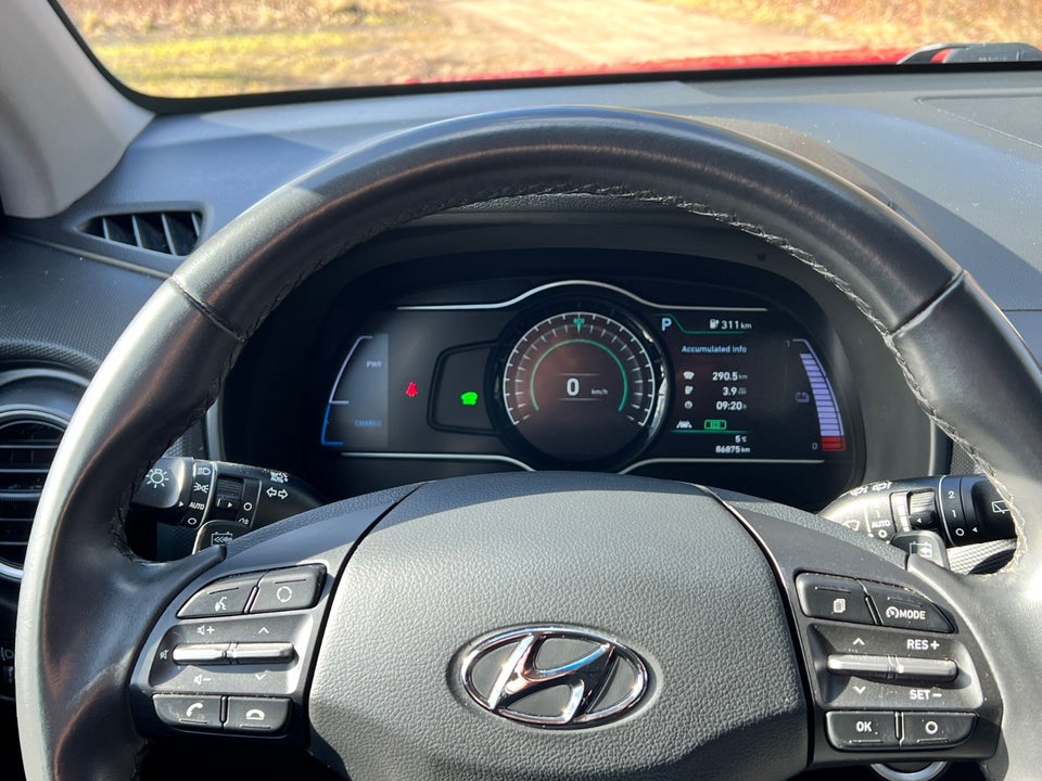 Hyundai Kona 64 EV Essential 5d